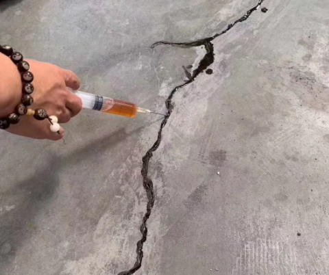 磁县混凝土裂缝修补技术详解​